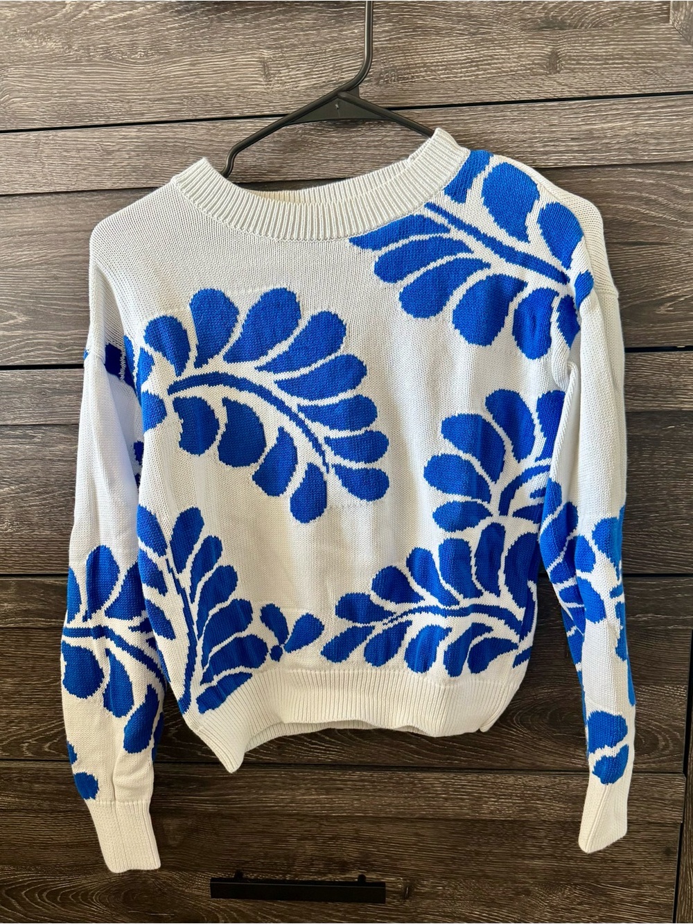 Ann Taylor White Crewneck Sweater with Bold Blue Floral Motif
